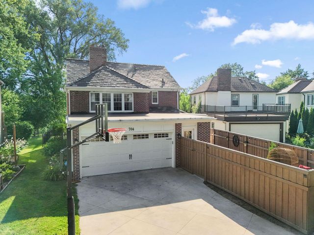 704 E Minnehaha Parkway, Minneapolis, MN 55417