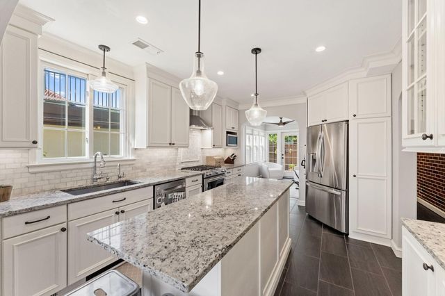 704 E Minnehaha Parkway, Minneapolis, MN 55417