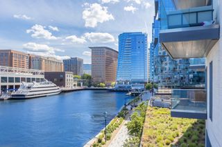 300 Pier 4 Blvd 3I, Boston, MA 02210