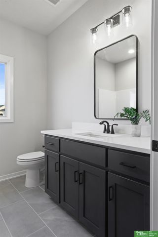 5606 N 198th Street, Elkhorn, NE 68022