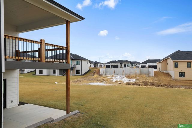 5606 N 198th Street, Elkhorn, NE 68022