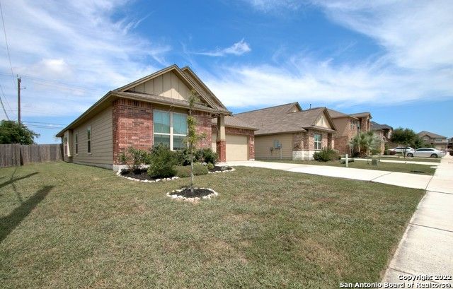 4315 Roundhay Park, Converse, TX 78109