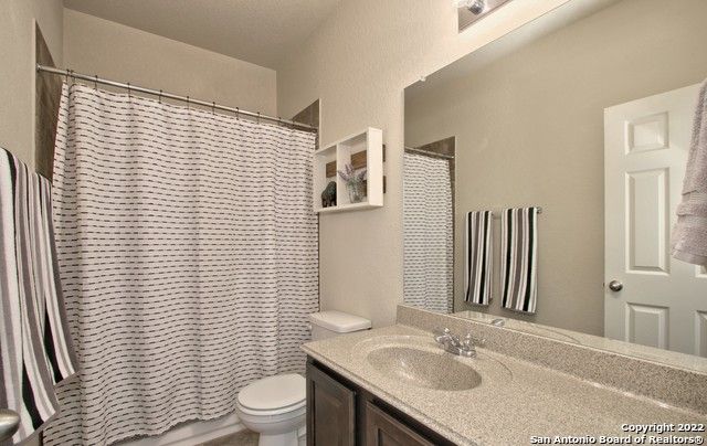 4315 Roundhay Park, Converse, TX 78109