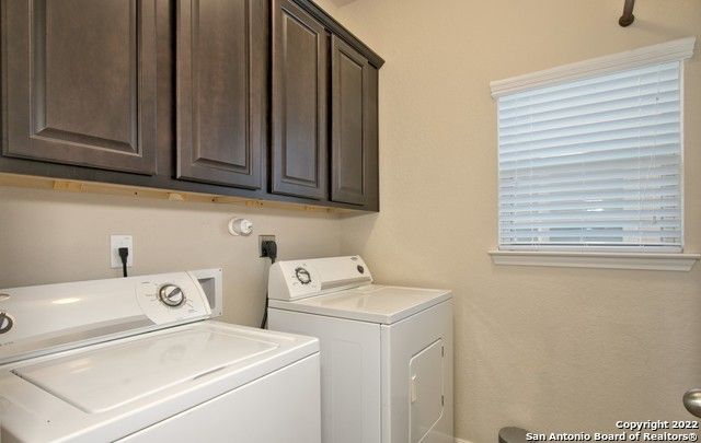 4315 Roundhay Park, Converse, TX 78109