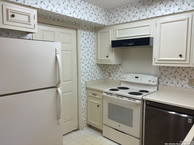 2611 Eisenhauer Rd Apt 1502, San Antonio, TX 78209