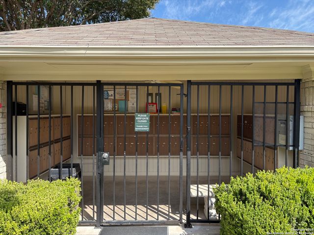 2611 Eisenhauer Rd Apt 1502, San Antonio, TX 78209