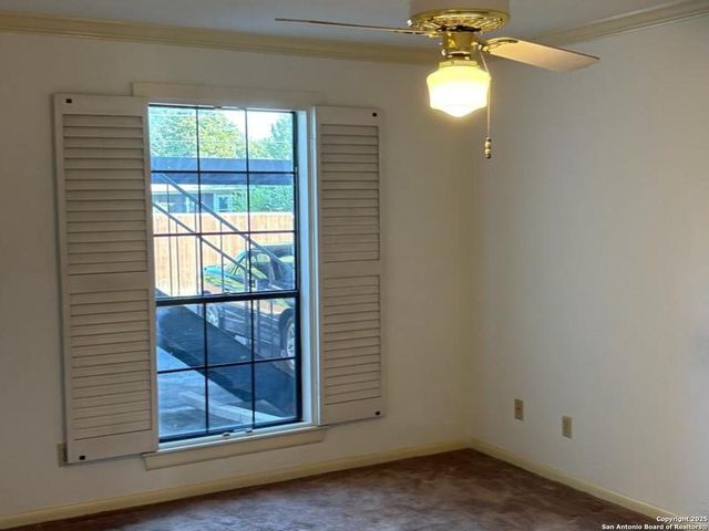 2611 Eisenhauer Rd Apt 1502, San Antonio, TX 78209