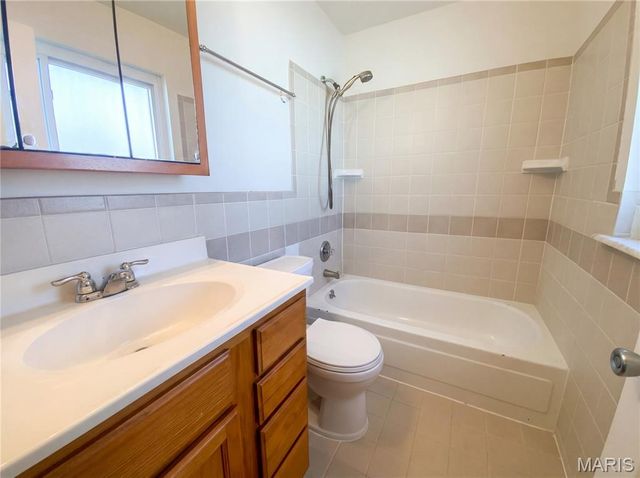 2543 Saddle Ridge Drive, Florissant, MO 63031