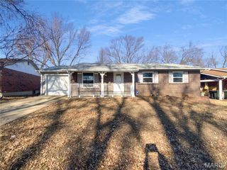 2543 Saddle Ridge Drive, Florissant, MO 63031