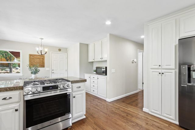 90 Lincoln Way, Auburn, CA 95603