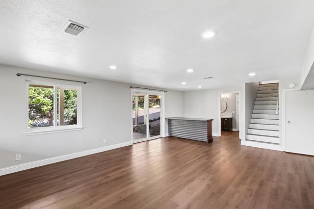 90 Lincoln Way, Auburn, CA 95603