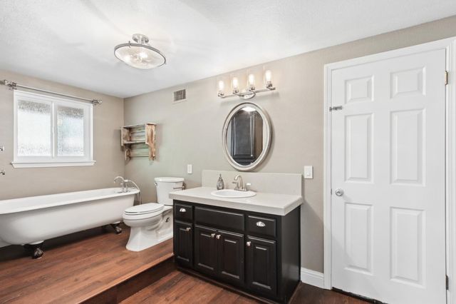 90 Lincoln Way, Auburn, CA 95603