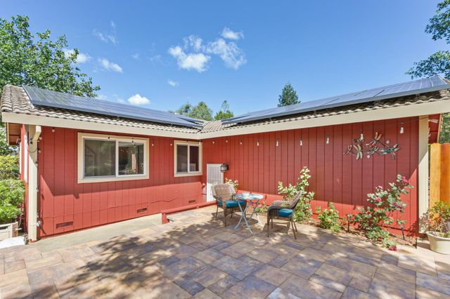 90 Lincoln Way, Auburn, CA 95603