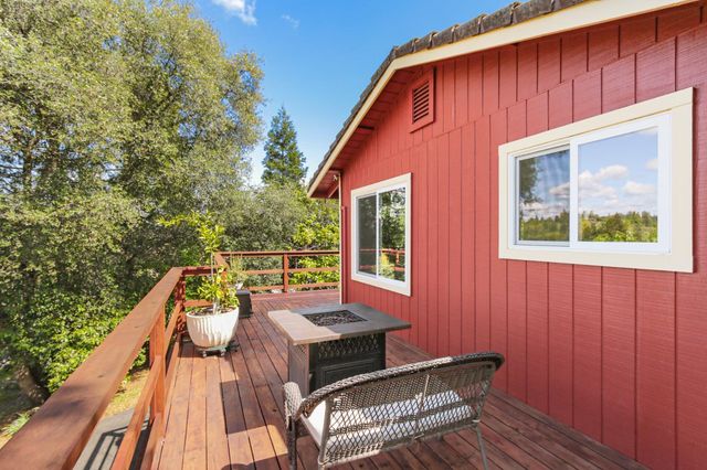 90 Lincoln Way, Auburn, CA 95603