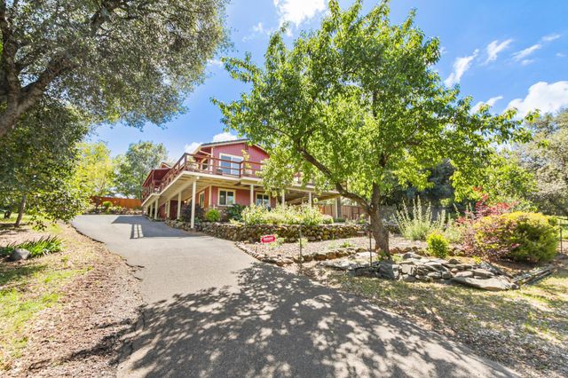 90 Lincoln Way, Auburn, CA 95603