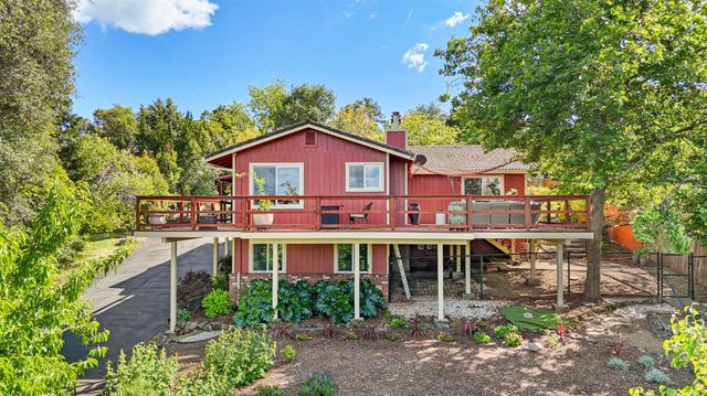 90 Lincoln Way, Auburn, CA 95603