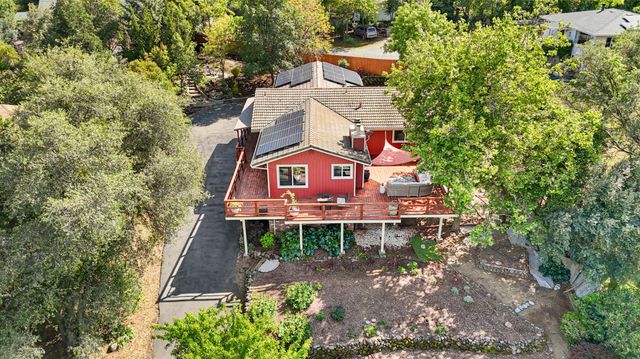 90 Lincoln Way, Auburn, CA 95603