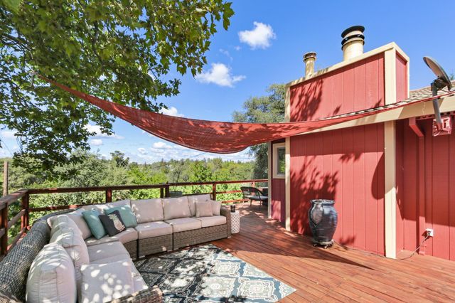 90 Lincoln Way, Auburn, CA 95603