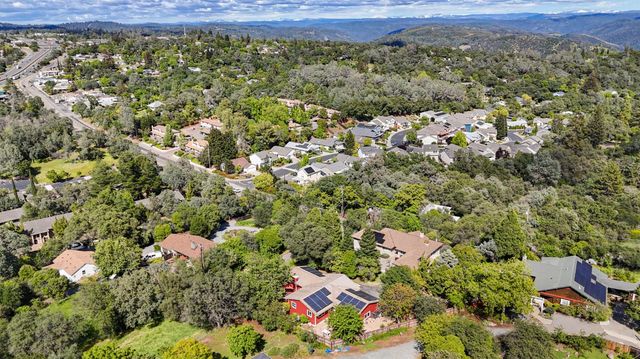 90 Lincoln Way, Auburn, CA 95603