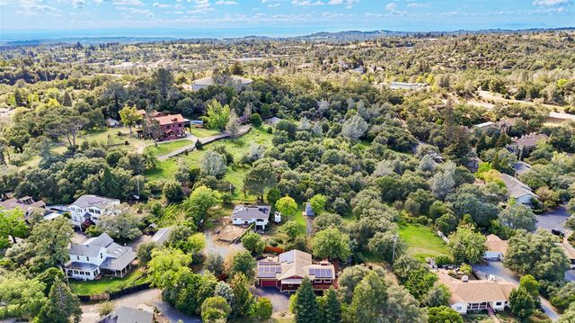 90 Lincoln Way, Auburn, CA 95603