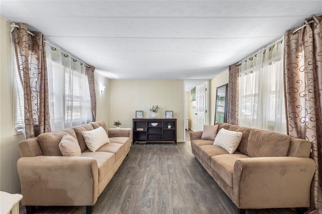 36416 CORDOVA CIRCLE, Zephyrhills, FL 33541