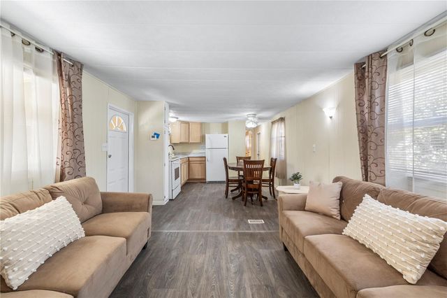 36416 CORDOVA CIRCLE, Zephyrhills, FL 33541