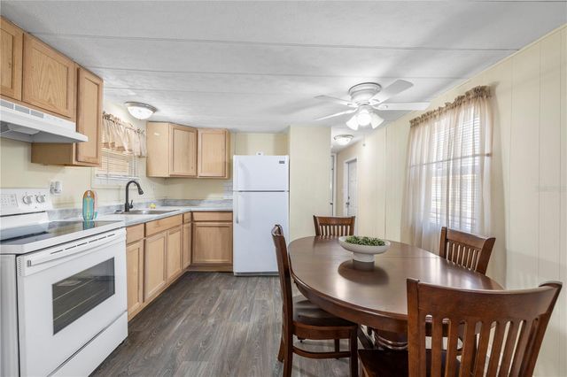 36416 CORDOVA CIRCLE, Zephyrhills, FL 33541