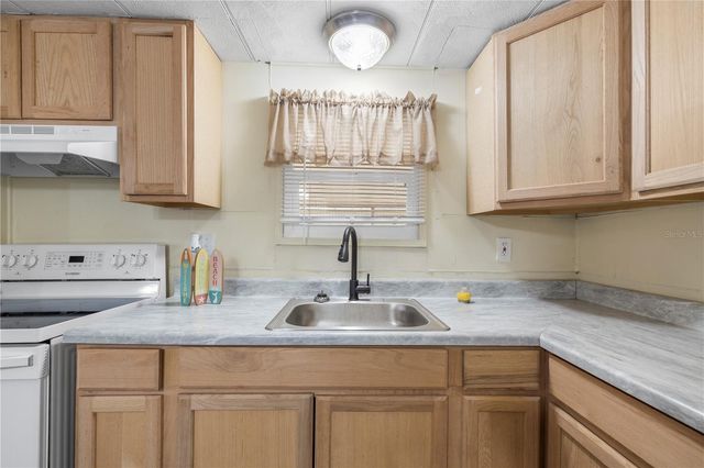 36416 CORDOVA CIRCLE, Zephyrhills, FL 33541