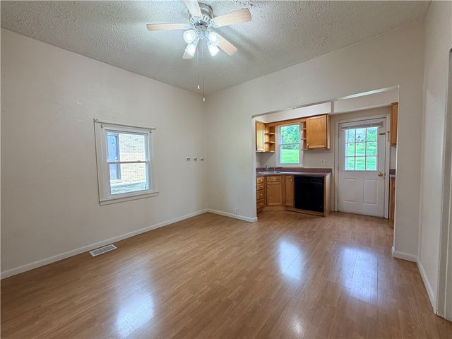 11 North St, Canonsburg, PA 15317
