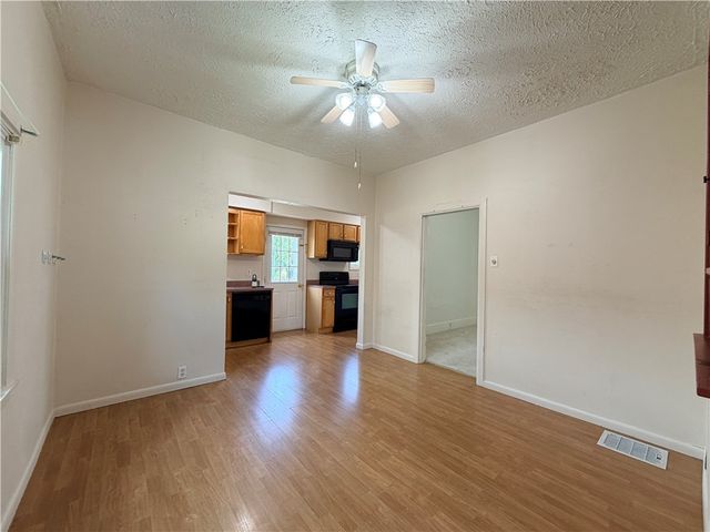 11 North St, Canonsburg, PA 15317