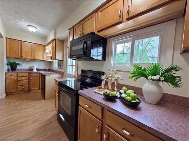 11 North St, Canonsburg, PA 15317