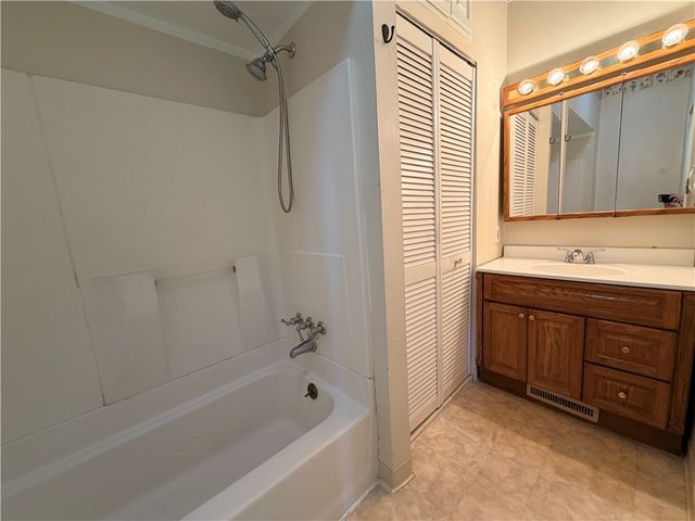 11 North St, Canonsburg, PA 15317