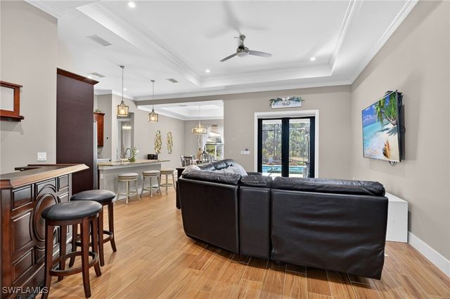 1912 Jung BLVD E, Naples, FL 34120