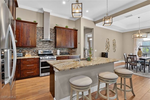 1912 Jung BLVD E, Naples, FL 34120