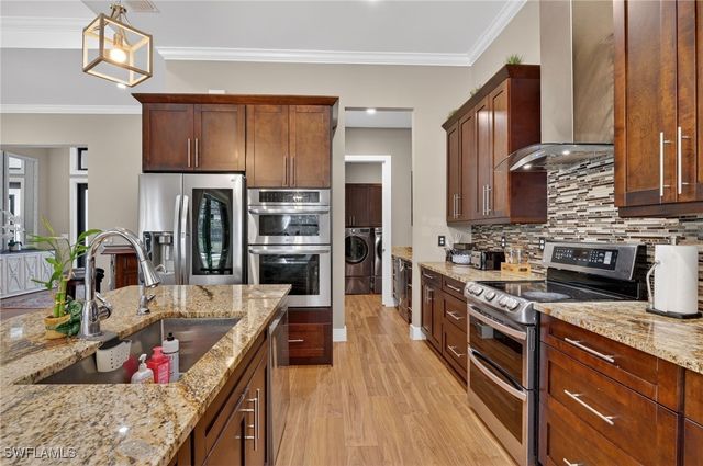 1912 Jung BLVD E, Naples, FL 34120