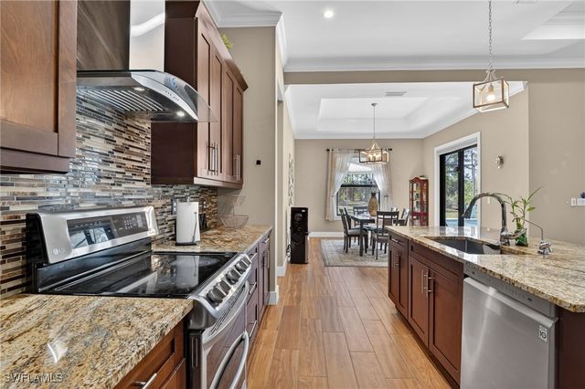 1912 Jung BLVD E, Naples, FL 34120