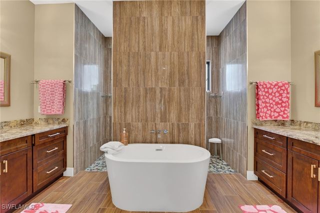 1912 Jung BLVD E, Naples, FL 34120