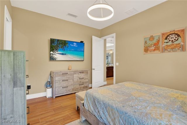 1912 Jung BLVD E, Naples, FL 34120