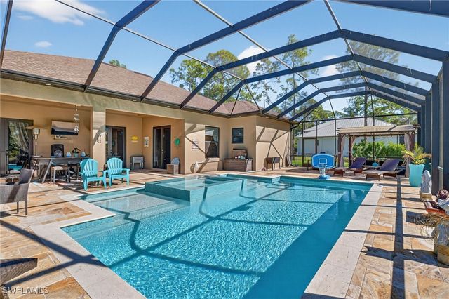 1912 Jung BLVD E, Naples, FL 34120