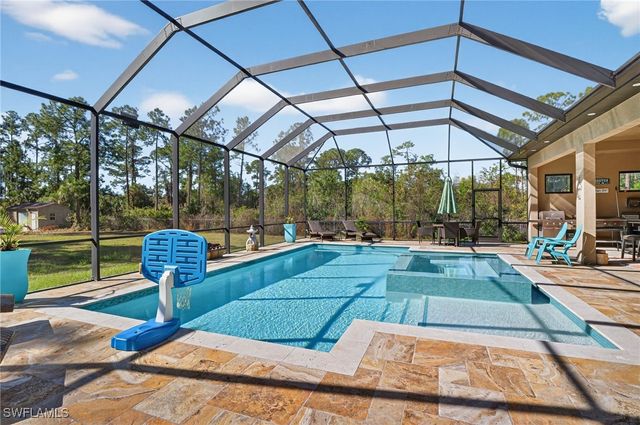 1912 Jung BLVD E, Naples, FL 34120