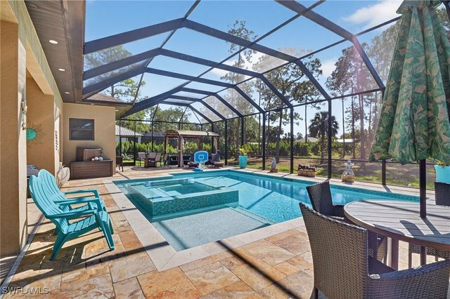 1912 Jung BLVD E, Naples, FL 34120