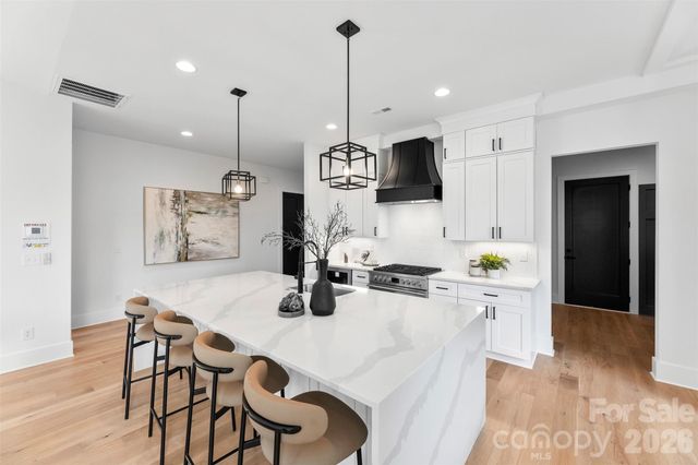 2021 South Street, Charlotte, NC 28208