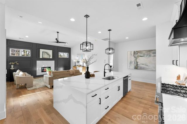 2021 South Street, Charlotte, NC 28208