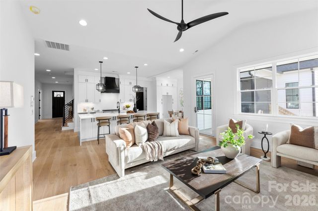 2021 South Street, Charlotte, NC 28208