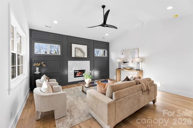 2021 South Street, Charlotte, NC 28208