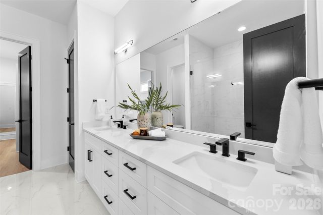 2021 South Street, Charlotte, NC 28208