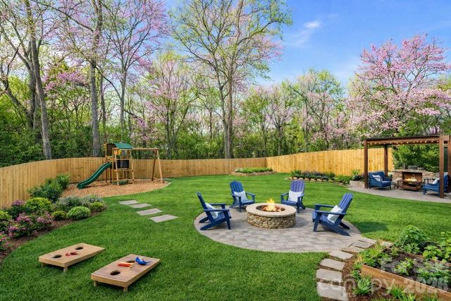 2021 South Street, Charlotte, NC 28208