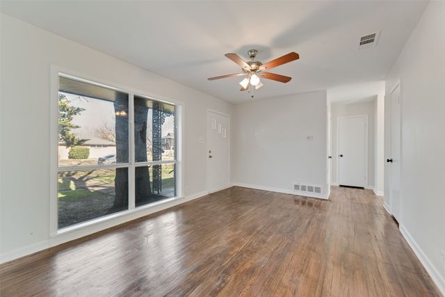 101 E Marshall Street, Palmer, TX 75152