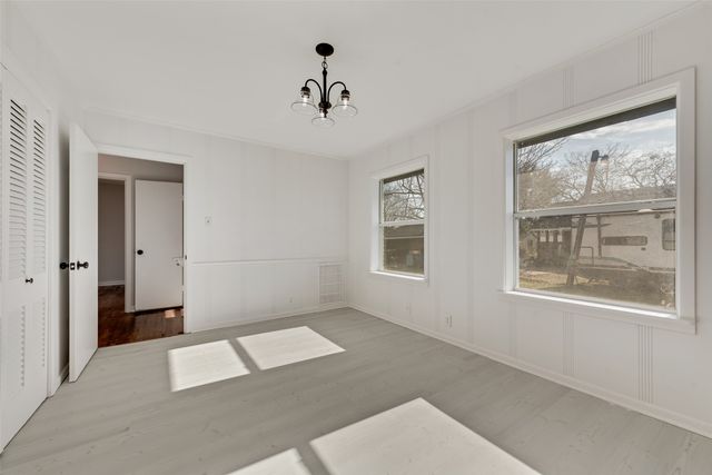 101 E Marshall Street, Palmer, TX 75152