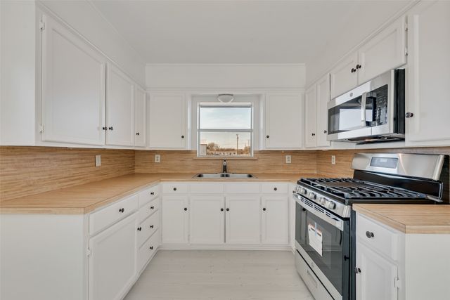 101 E Marshall Street, Palmer, TX 75152